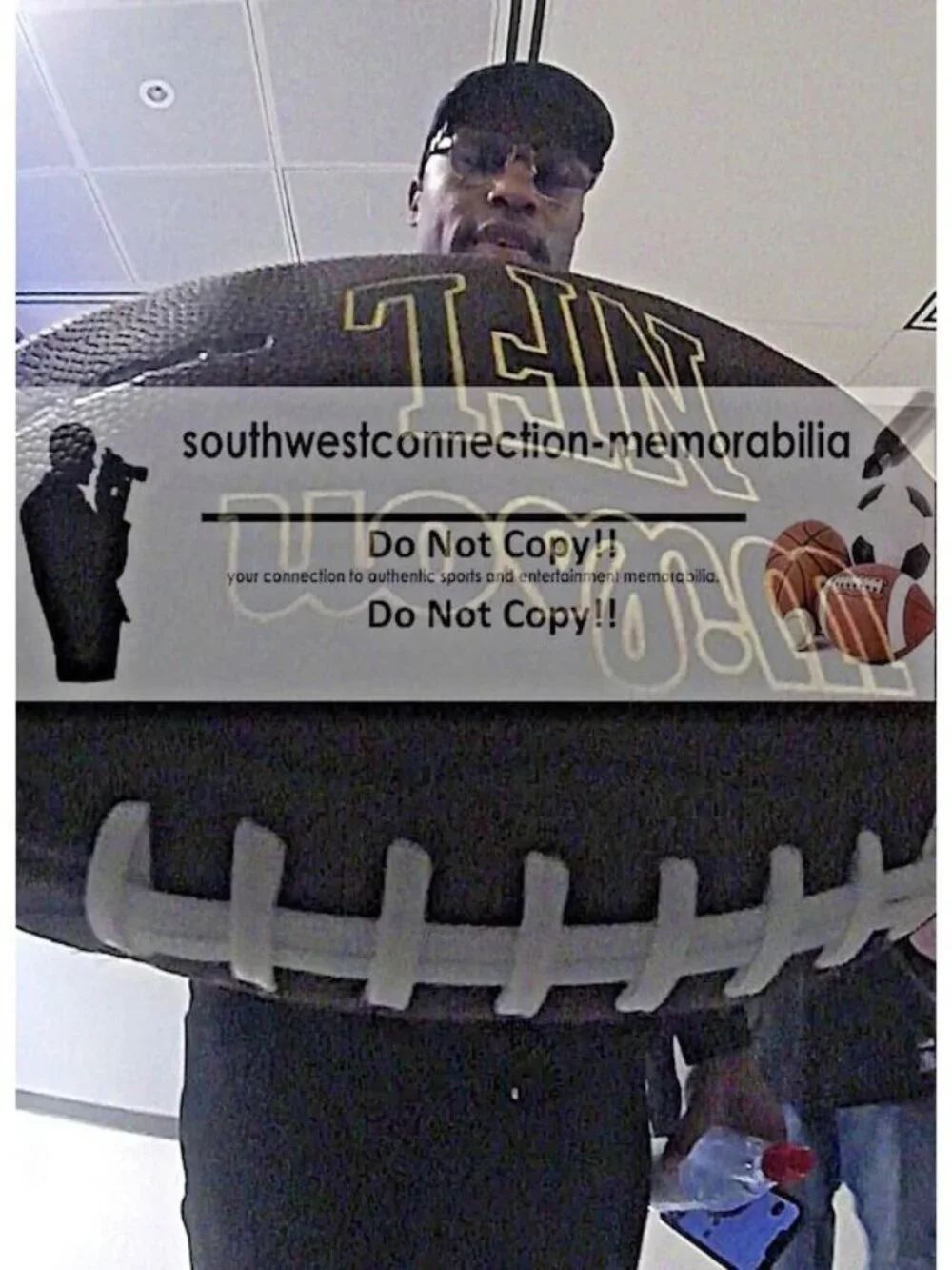 Vernon Davis Signed Wilson Football San Francisco 49ers SB 50 Proof COA